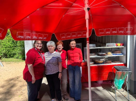 Zustängig für leckeren Kuchen und Kaffee:v.l.n.r. Andrea, Britta,Brigitte und Alena