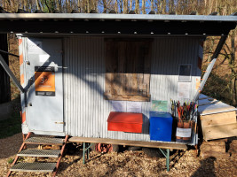 Die Anmeldestation des Bogenparcours mit den gefundenen Pfeilen