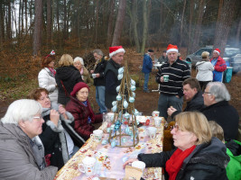 Glühwein und Plätzchen schmecken