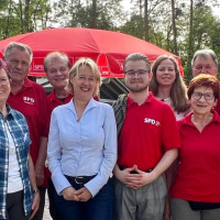 Das SPD-Service-Team mit unserer Landtagsabgeordneten Martina Fehlner