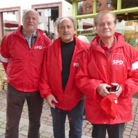 Unser Ortsverein sichtbar vertreten durch 3 Ordner Werner Baur, Volker Zahn und Fritz Weber